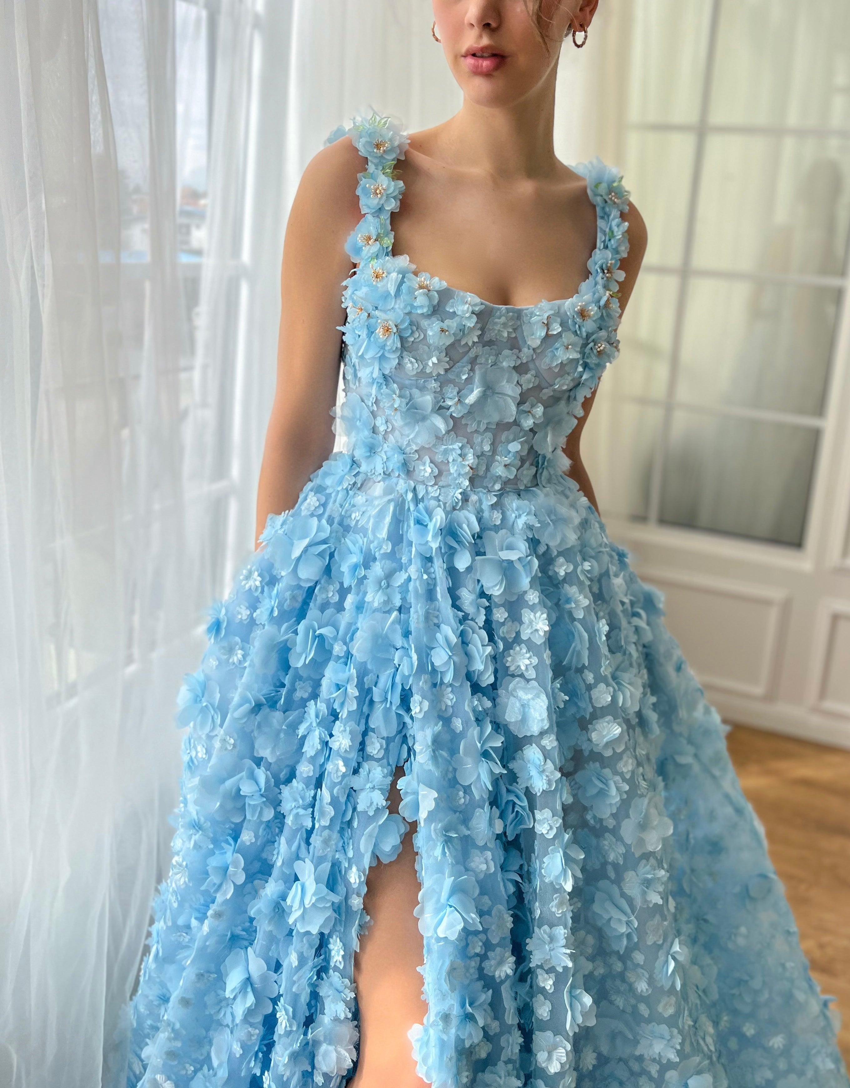 Brunnera Blossom Gown Teuta Matoshi Brunnera Blossom Gown Teuta Matoshi