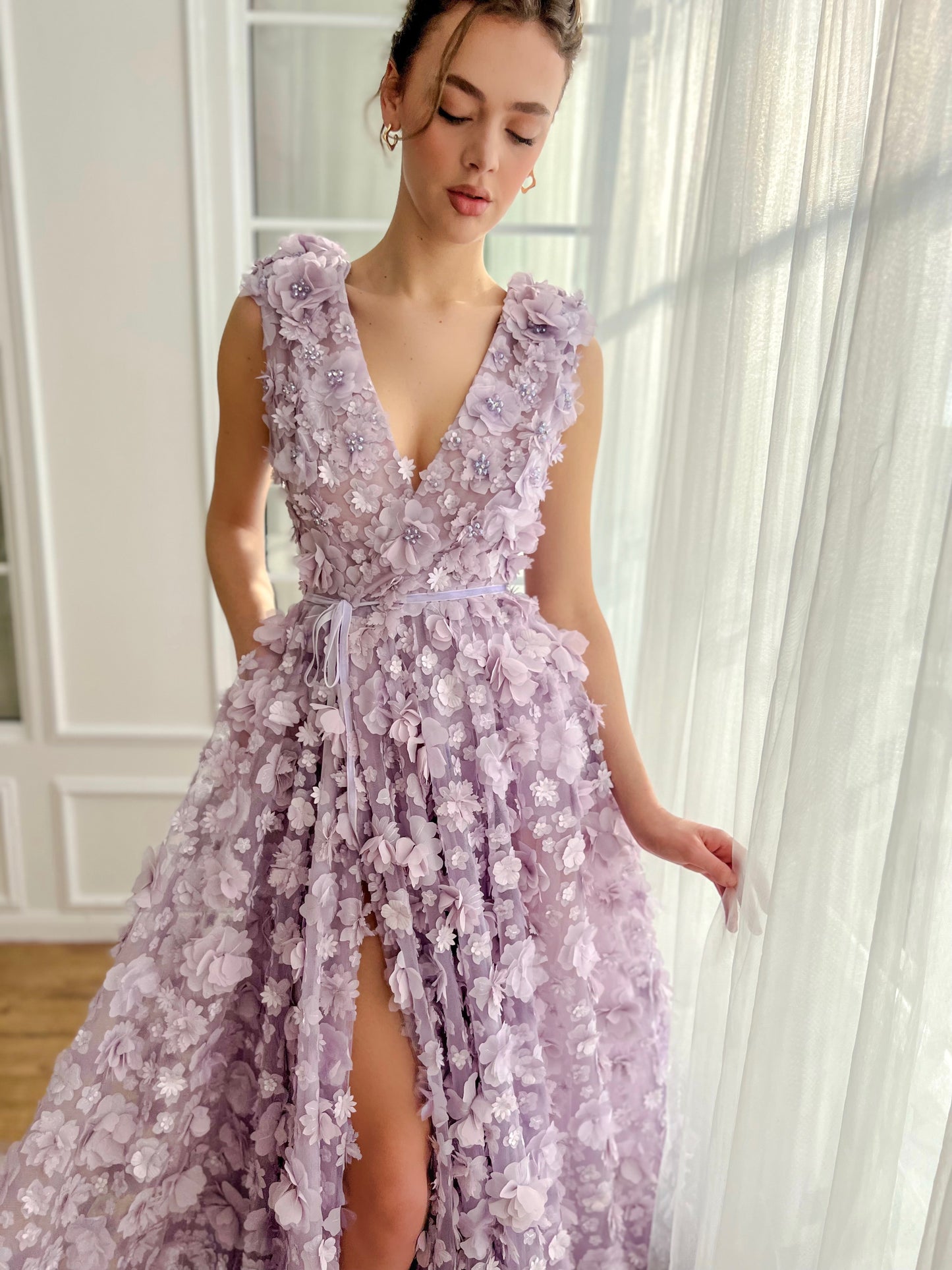 Purple A-Line dress with v-neck and embroidered flowers