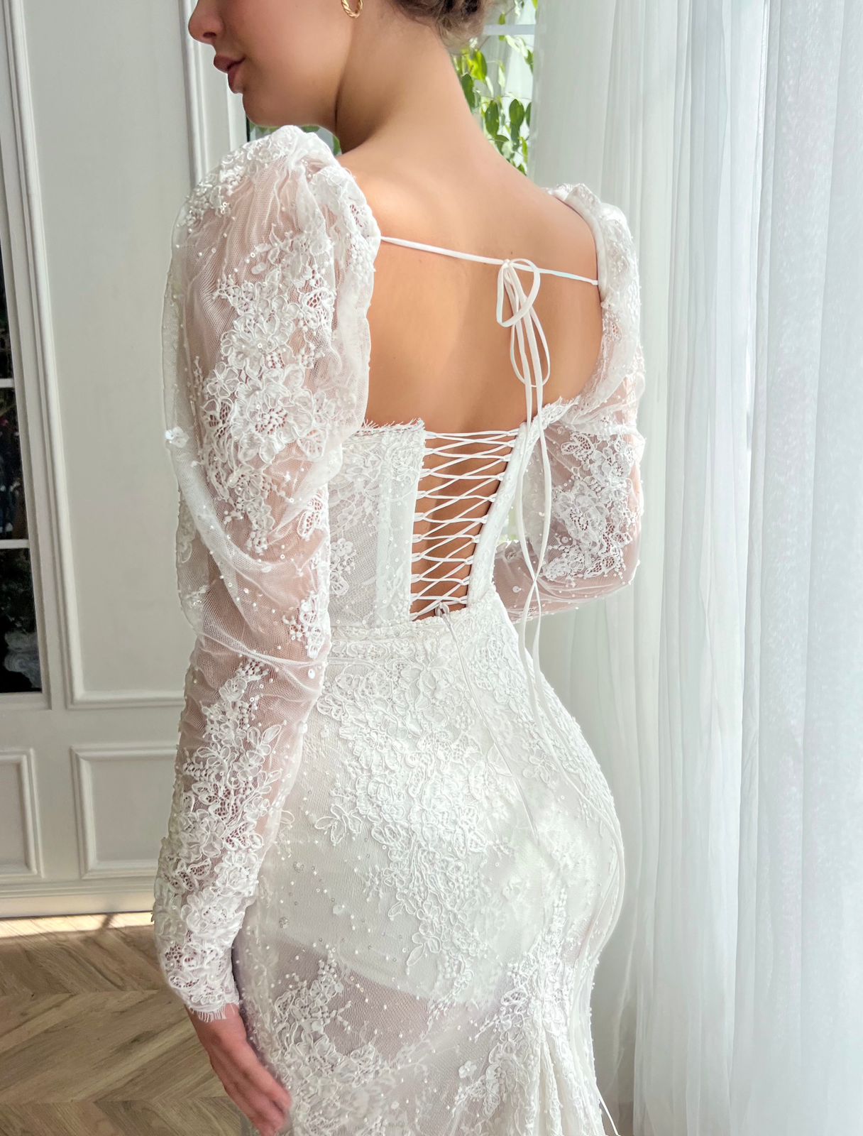 Mermaid white bridal dress with long sleeves and embroidery
