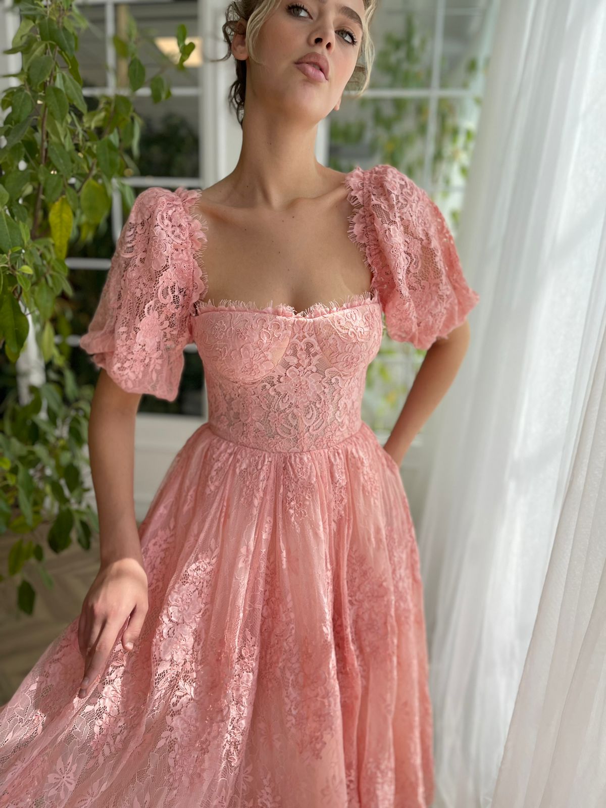 Pink midi dress with short sleeves