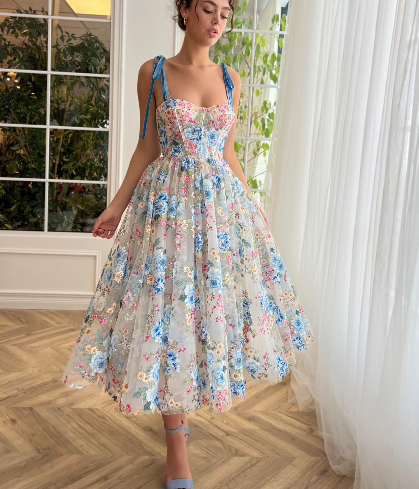 Colorful midi dress with spaghetti straps, floral and embroidery