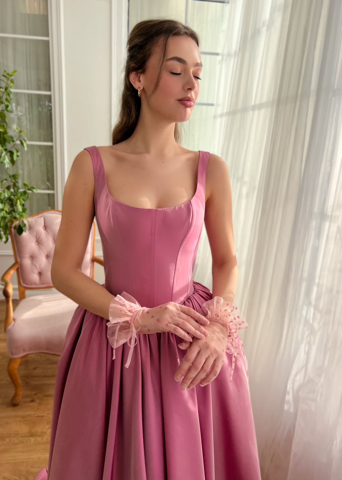 Pink A-Line dress with straps made from taffeta fabric