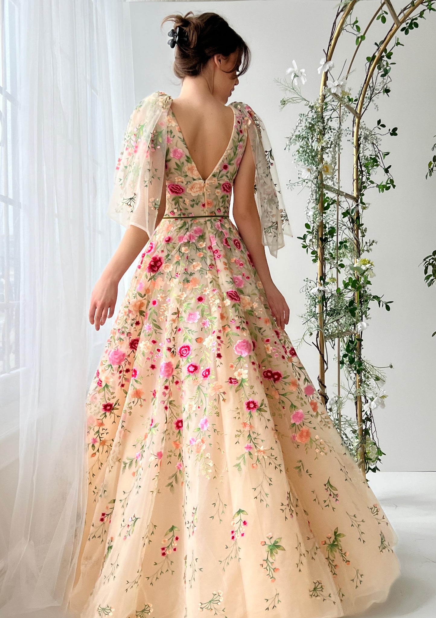 Beige A-Line dress with short sleeves, v-neck and embroidered flowers