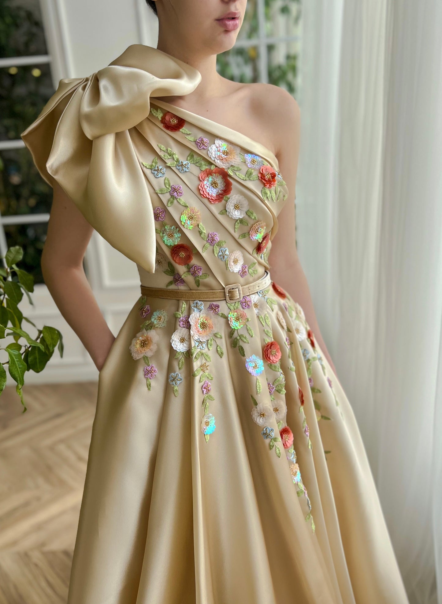 Beige A-Line dress with one shoulder sleeve, belt and embroidery