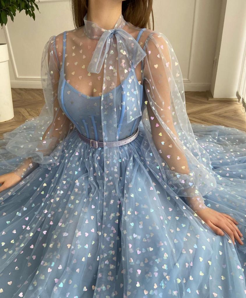 Blue A-Line dress with long sleeves, hearty fabric and belt