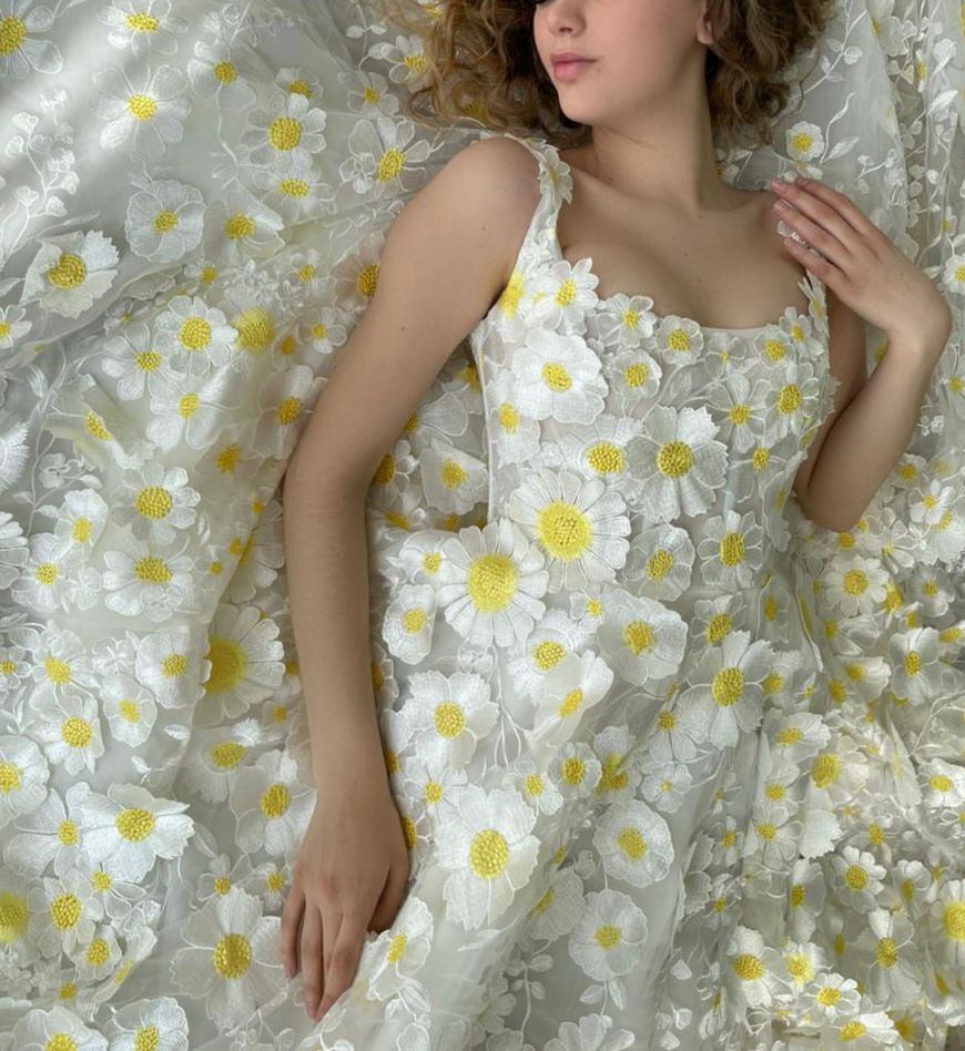 White A-Line dress with spaghetti straps, embroidery and flowers