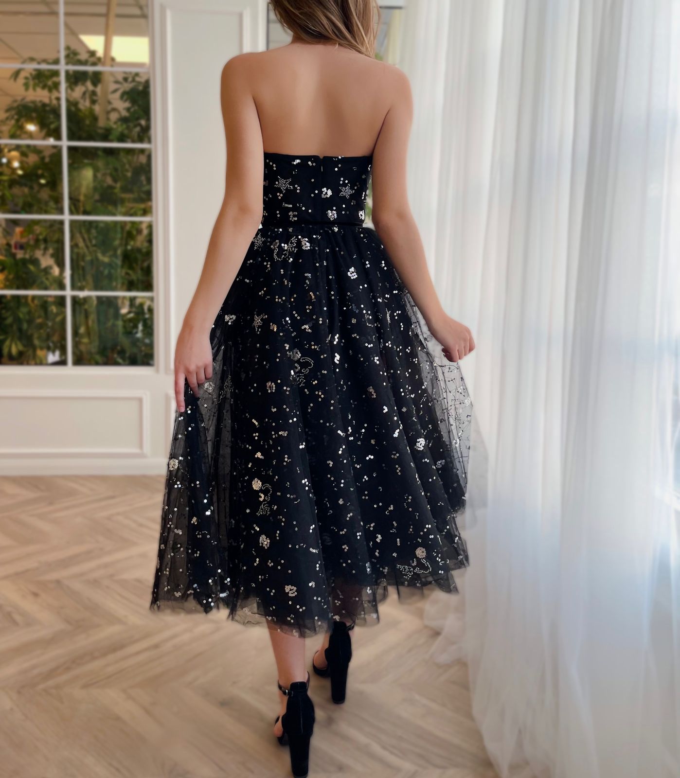 Black midi dress with no sleeves