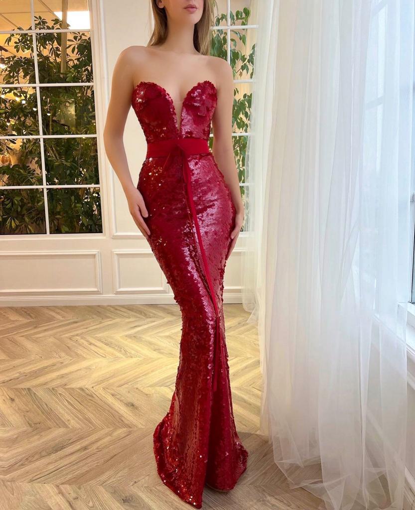 Red mermaid dress with sequins and no sleeves