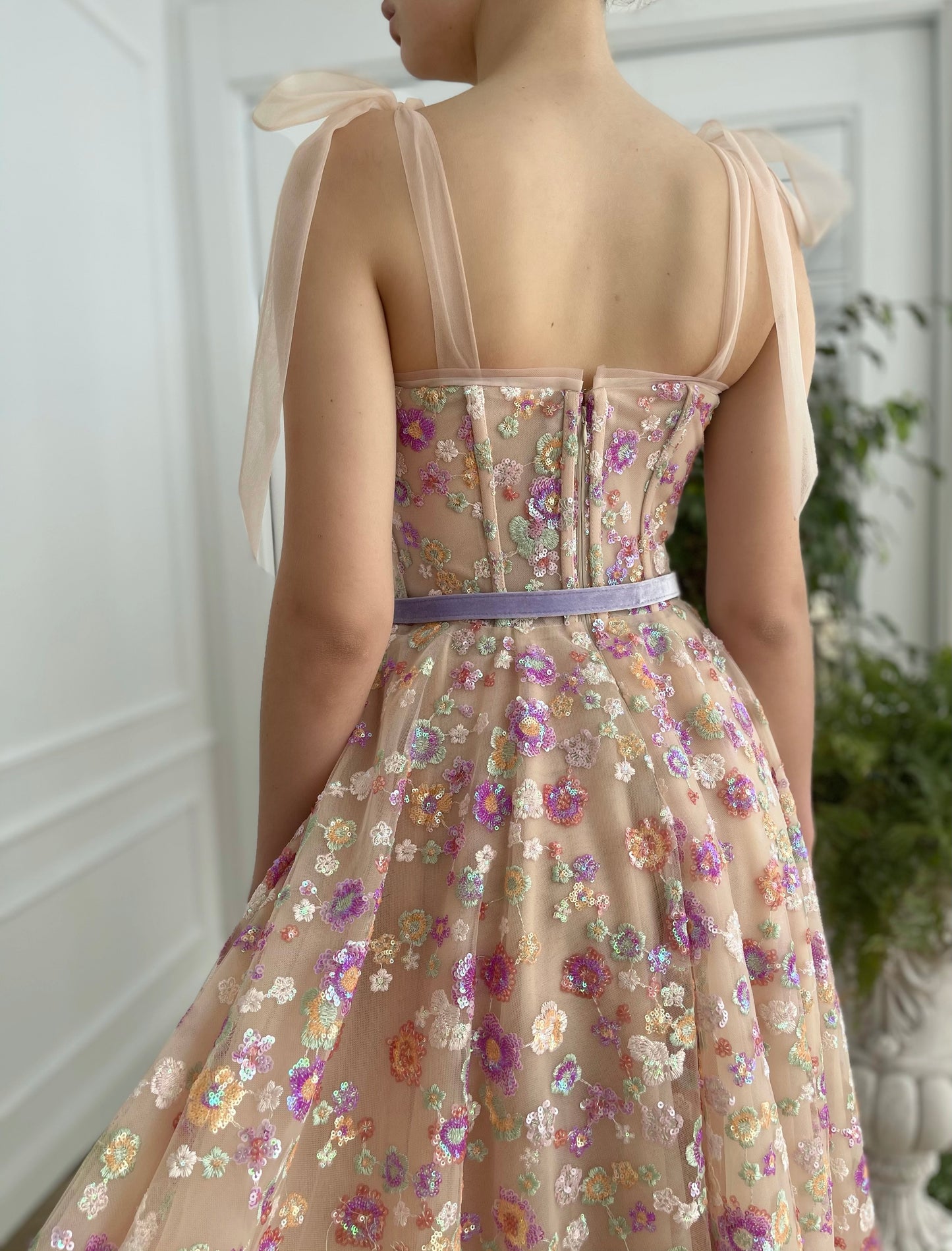 Pink midi dress with belt, bow straps and embroidery