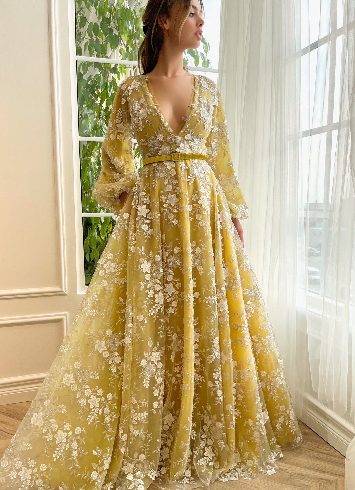 Yellow A-Line dress with belt, v-neck, embroidery and long sleeves
