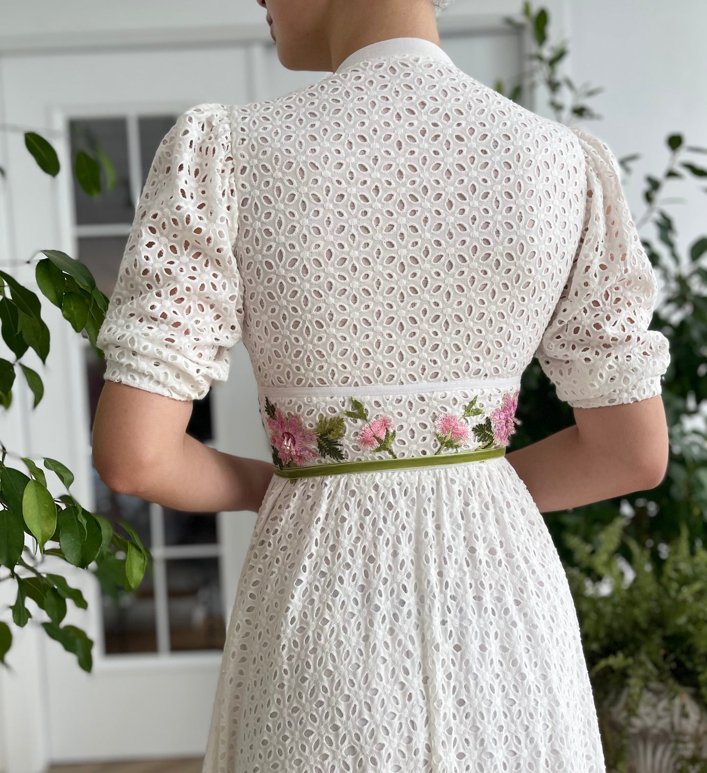 Midi white bridal dress with v-neck, short sleeves, buttons and embroidered flowers