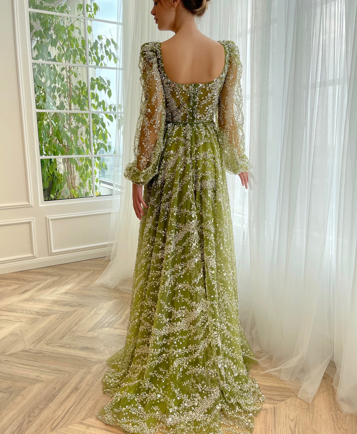 Green A-Line dress with long sleeves