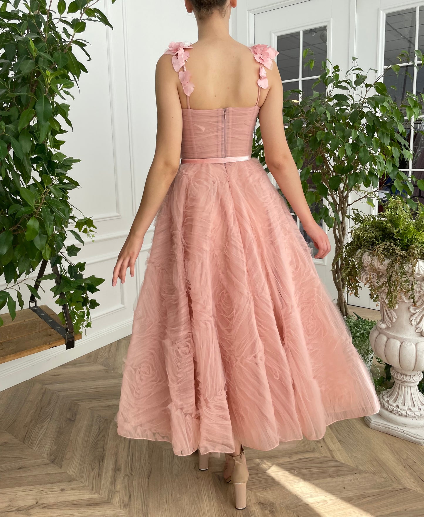 Pink midi dress with belt, embroidery and straps