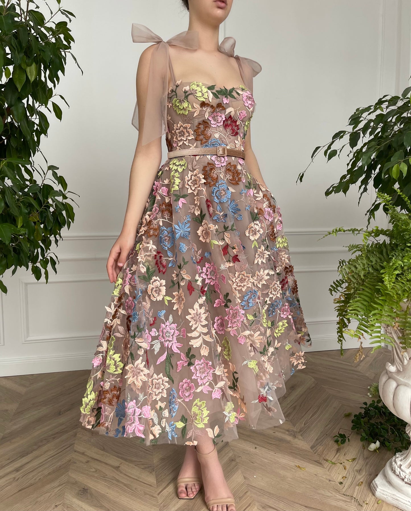 Colorful midi dress with belt, flowers and bow straps