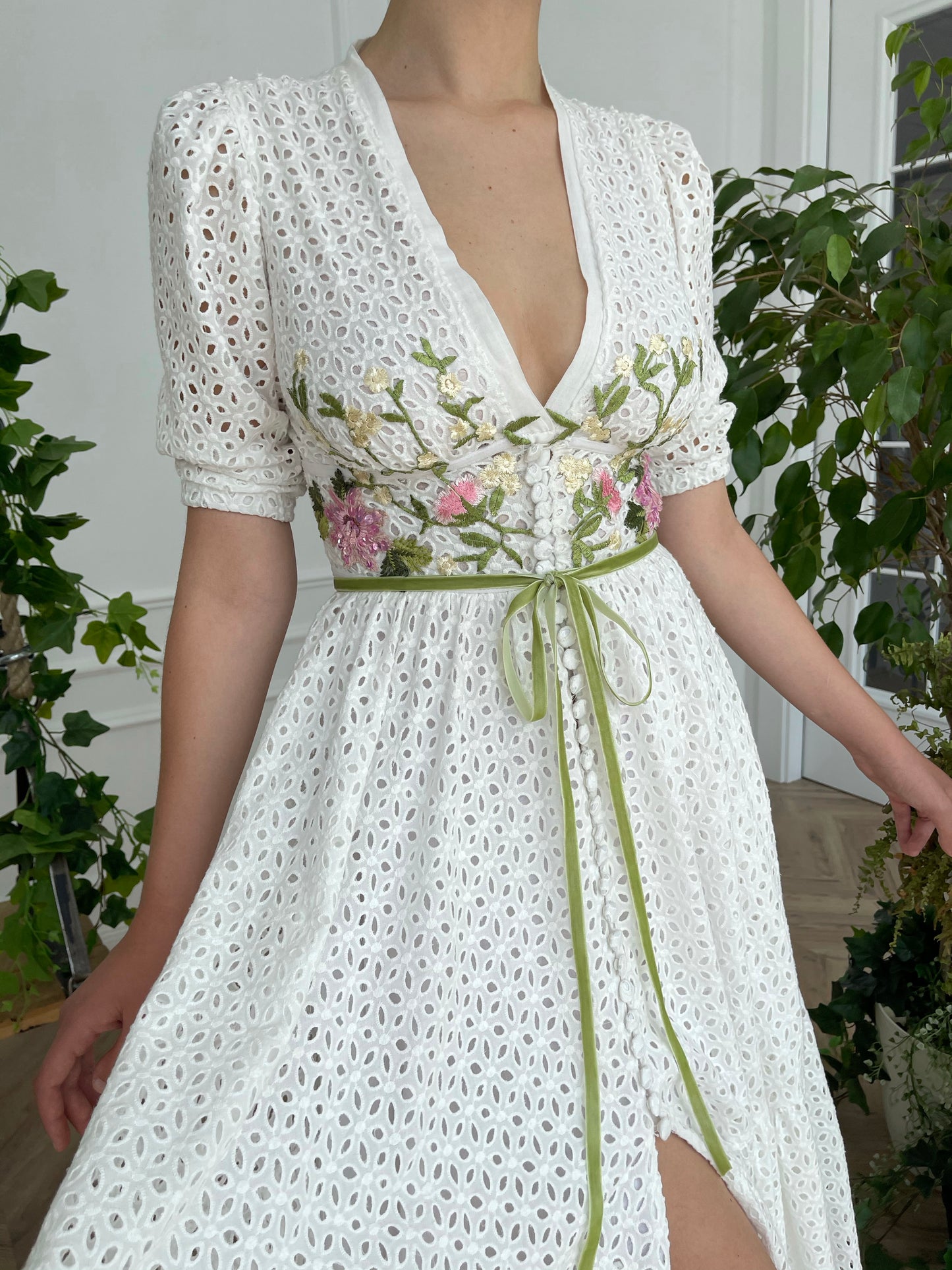 Midi white bridal dress with v-neck, short sleeves, buttons and embroidered flowers