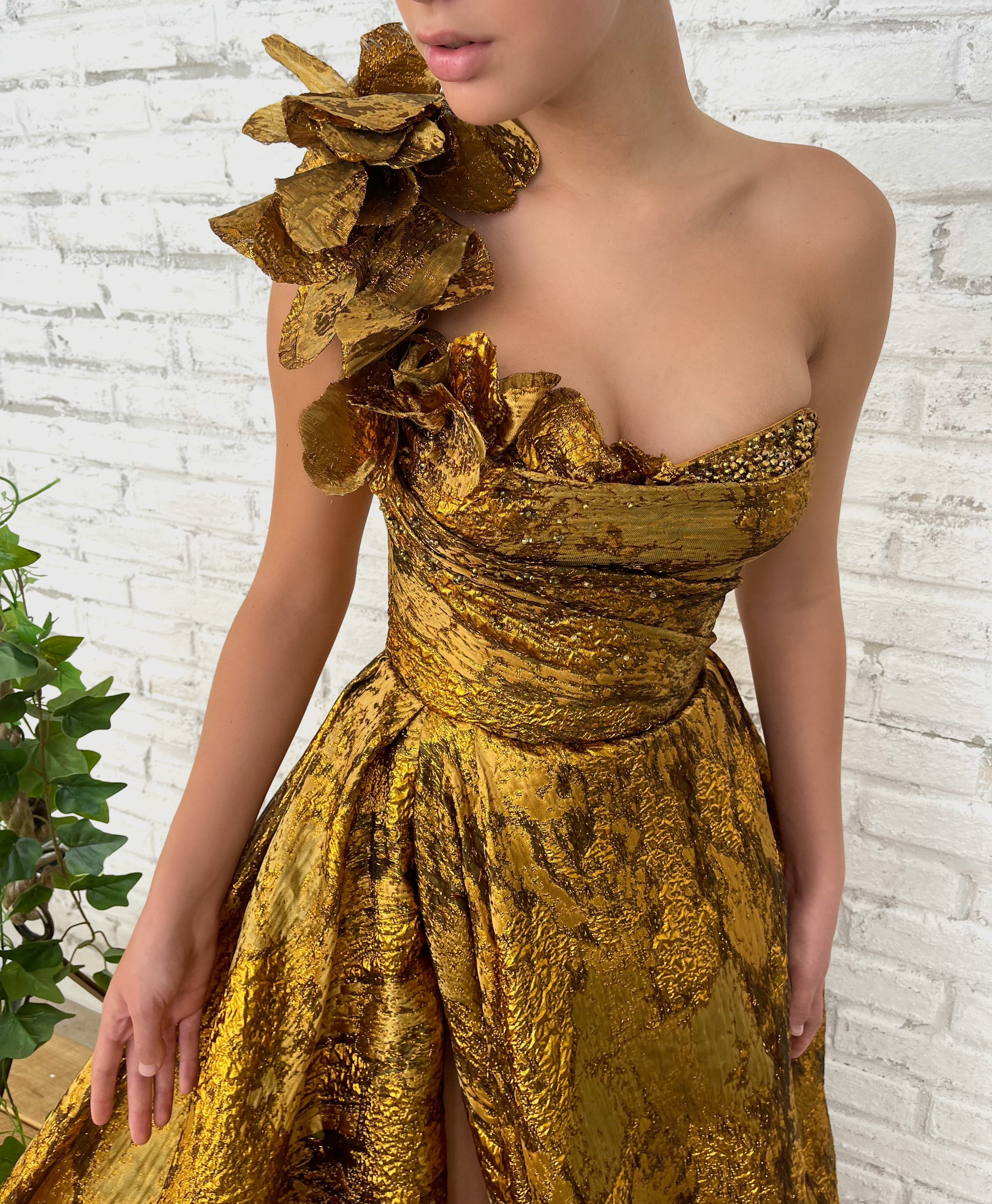 Foliage Crown Gown Teuta Matoshi Foliage Crown Gown Teuta Matoshi