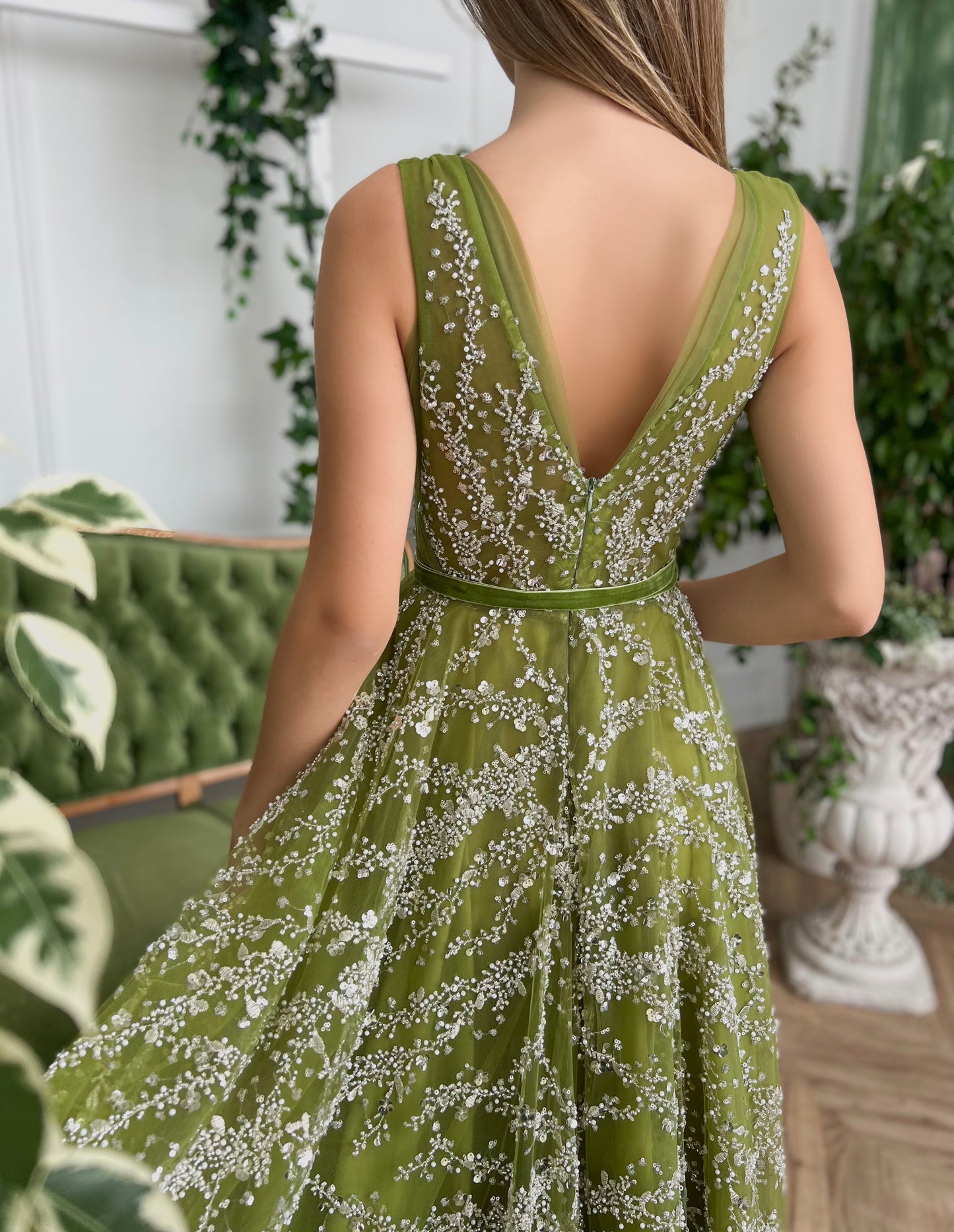 Green A-Line dress with no sleeves and v-neck