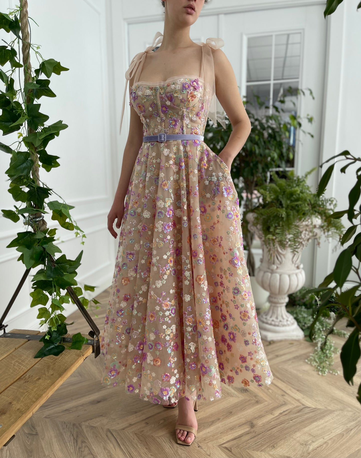 Pink midi dress with belt, bow straps and embroidery