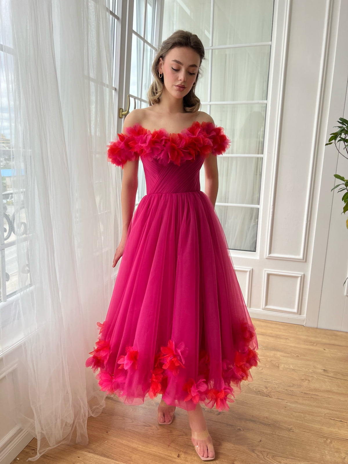 Pink midi dress with off the shoulder sleeves and embroidery