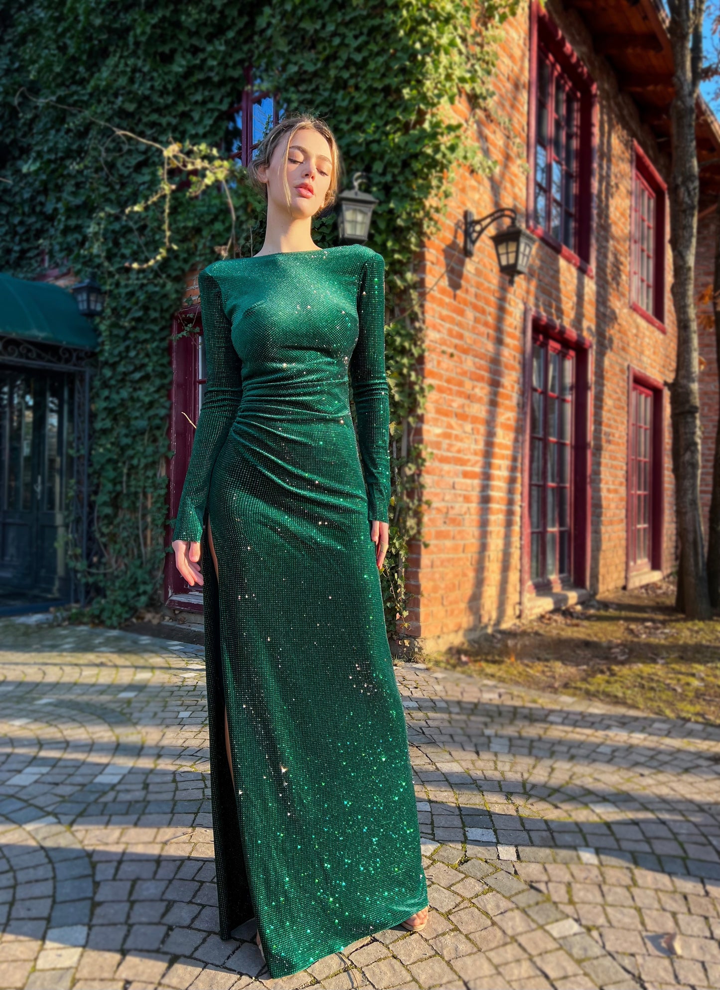 Green mermaid dress with sequins and long sleeves