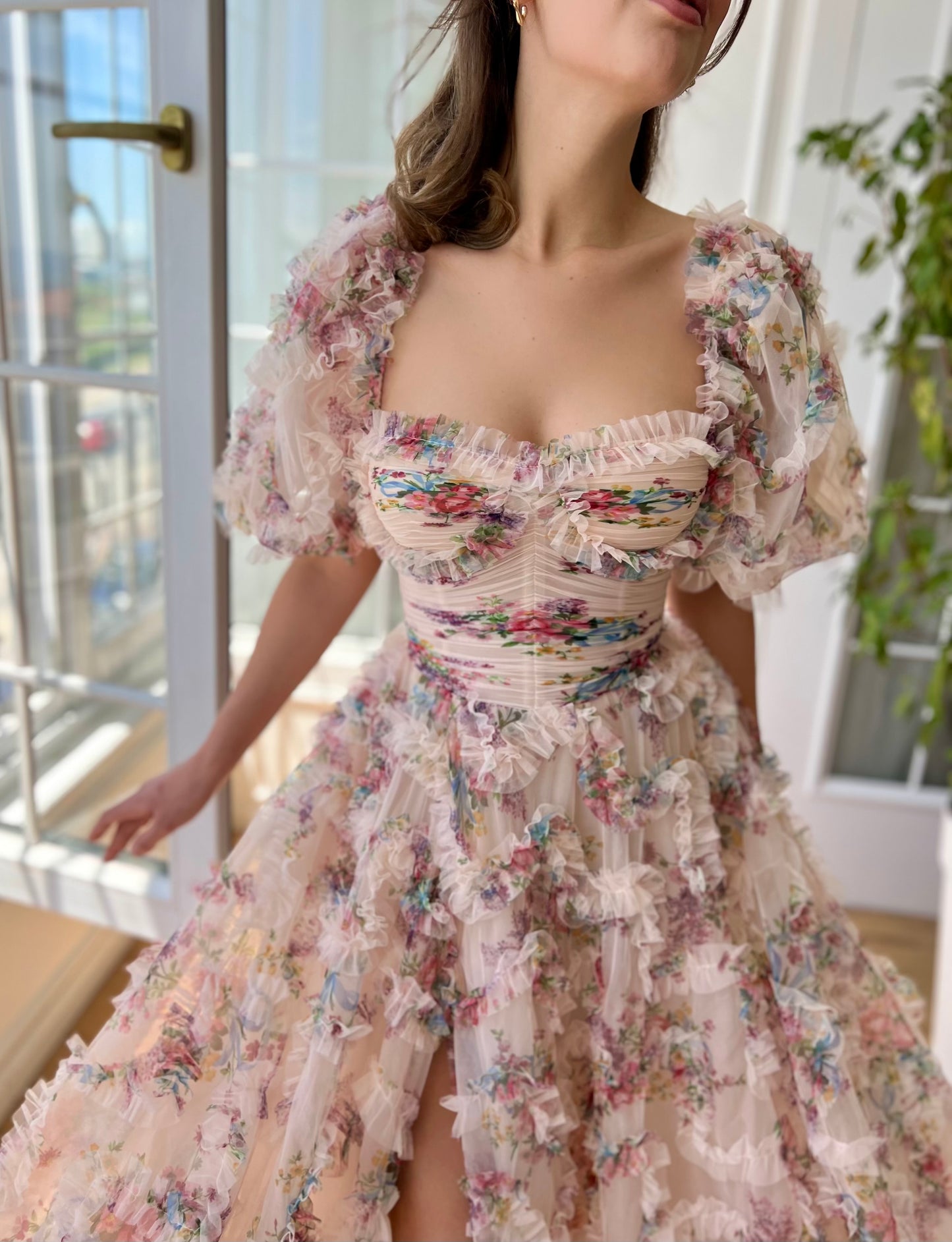 Colorful A-Line dress with printed floral, ruffles and short sleeves