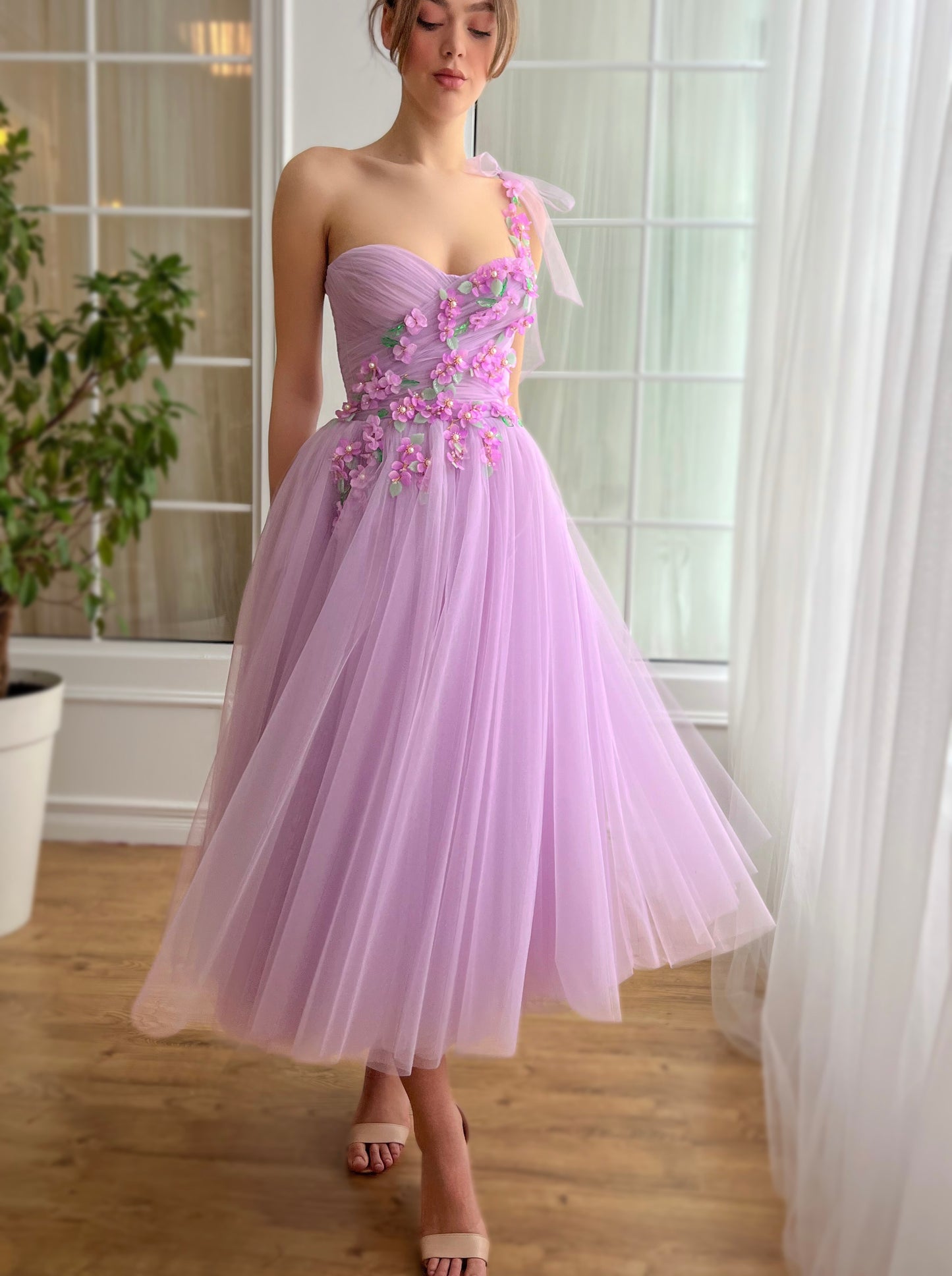 Purple midi dress with one shoulder strap and embroidered flowers