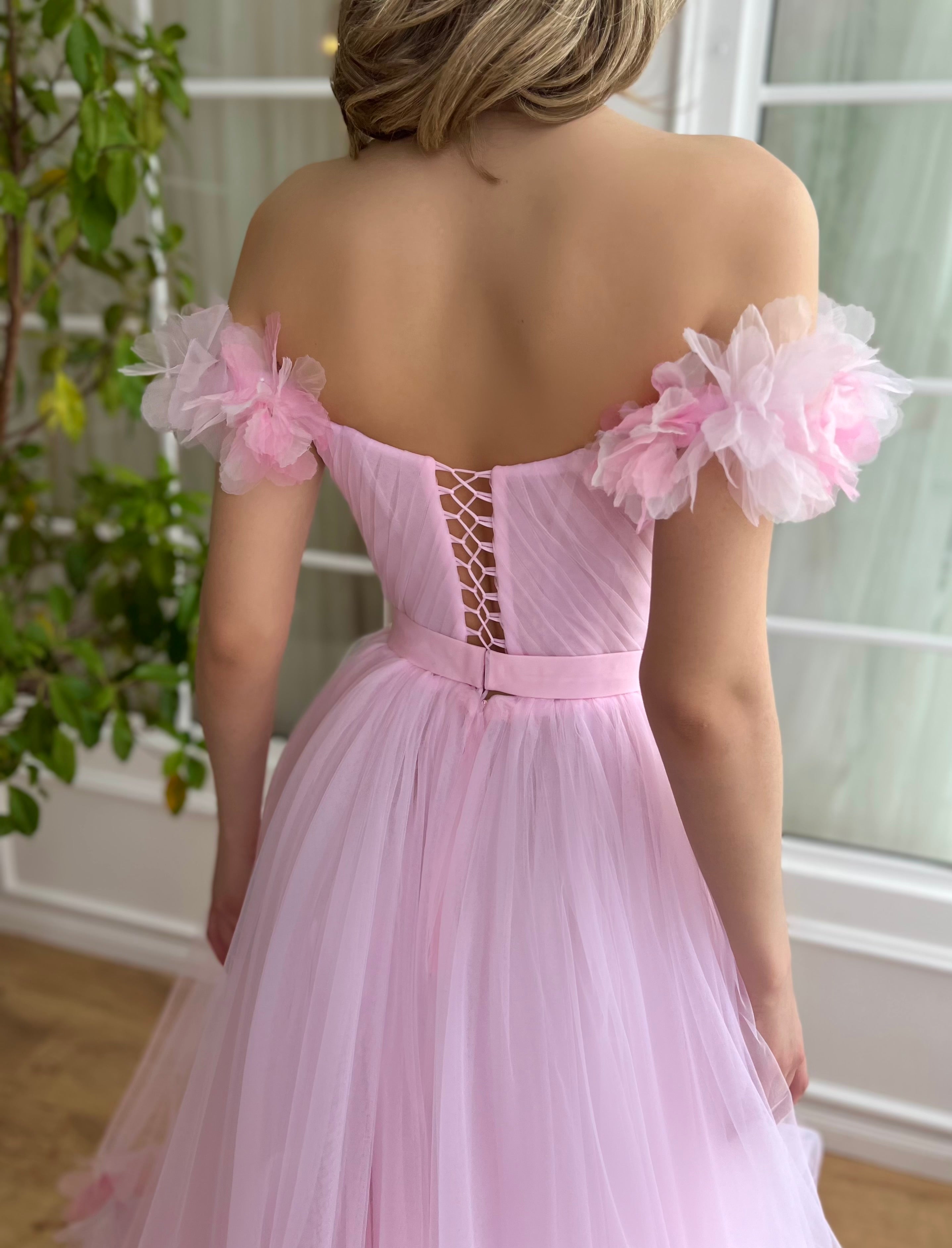 blush pink mid length dress 18 Exclusive Knee Length Wedding Dresses