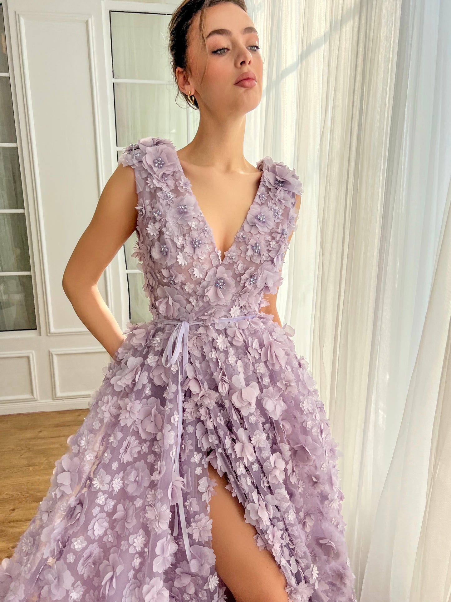 Purple A-Line dress with v-neck and embroidered flowers