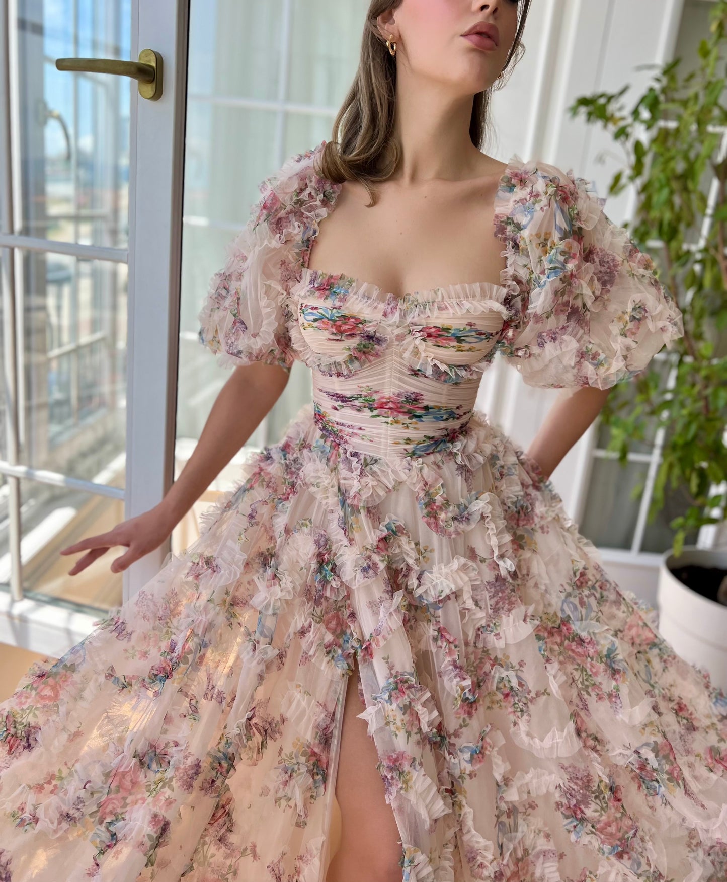 Colorful A-Line dress with printed floral, ruffles and short sleeves
