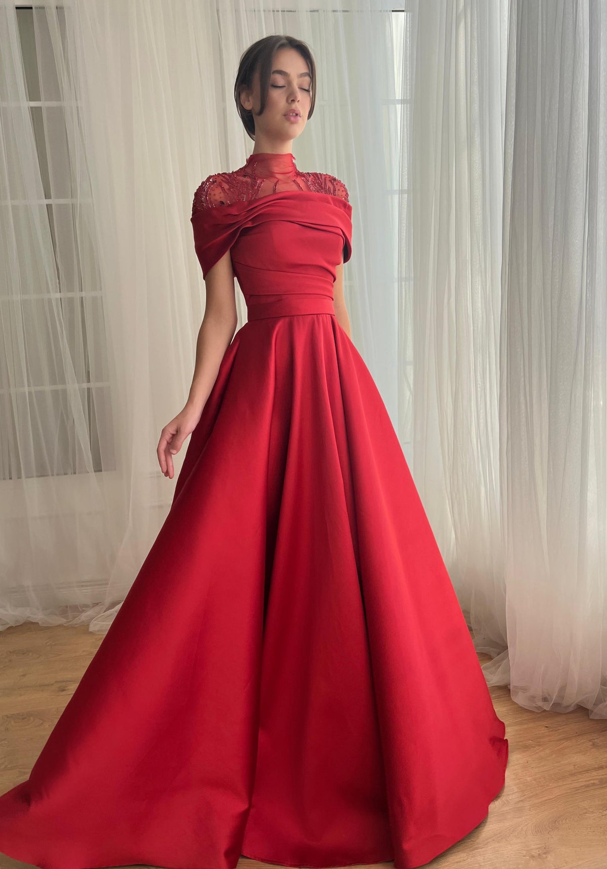formal & gown gala dresses Scarlet – Teuta Matoshi size 6