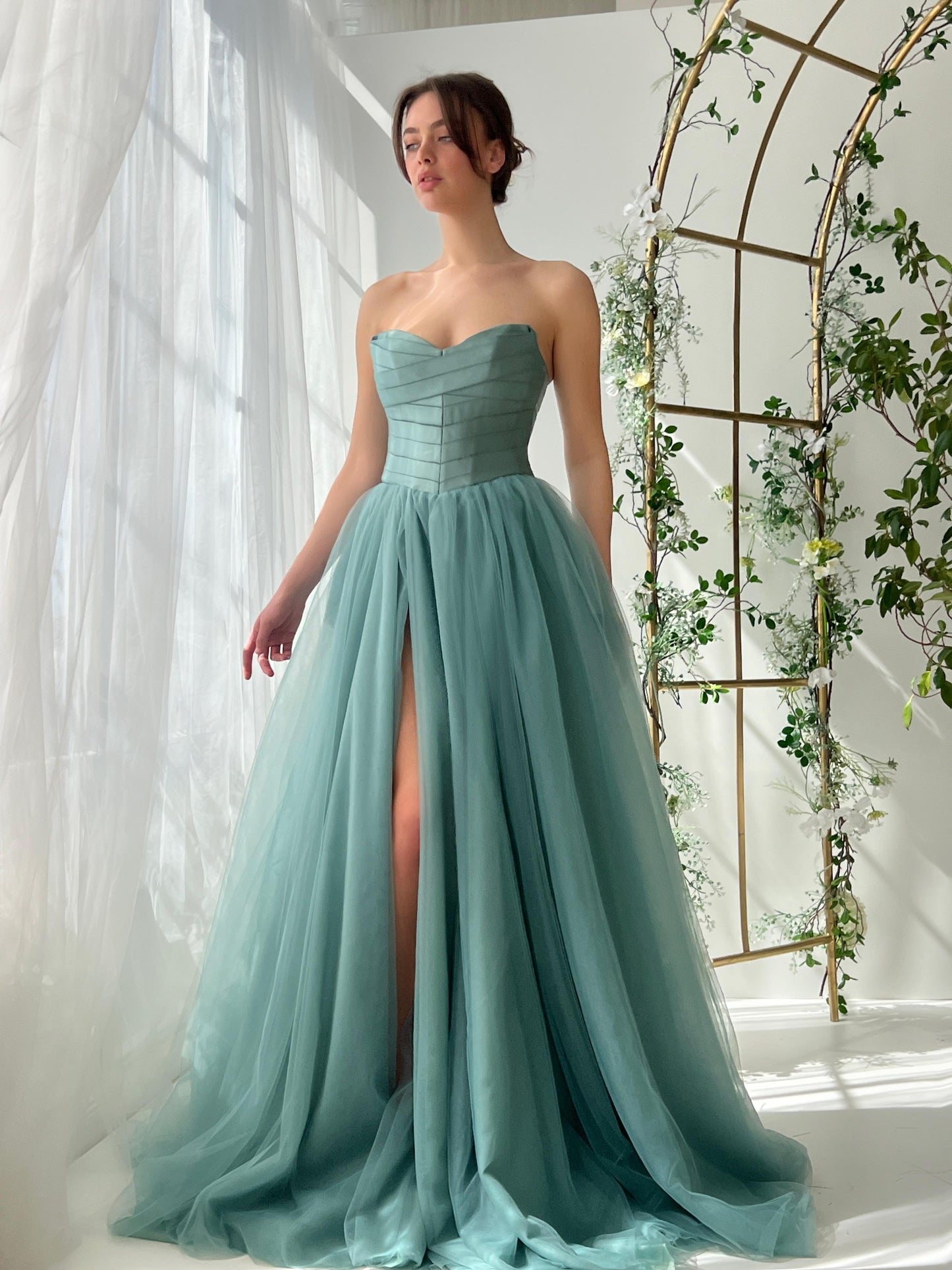 Turquoise A-Line tulle dress with spaghetti straps