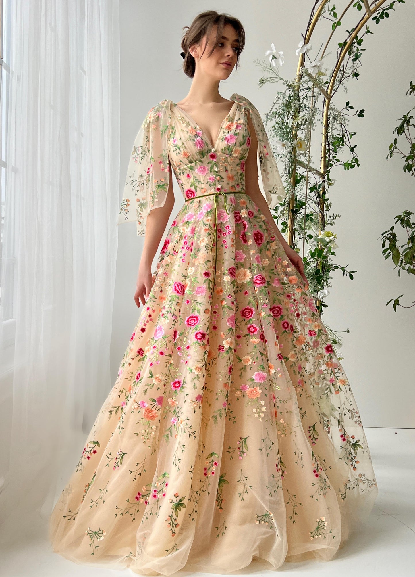 Beige A-Line dress with short sleeves, v-neck and embroidered flowers