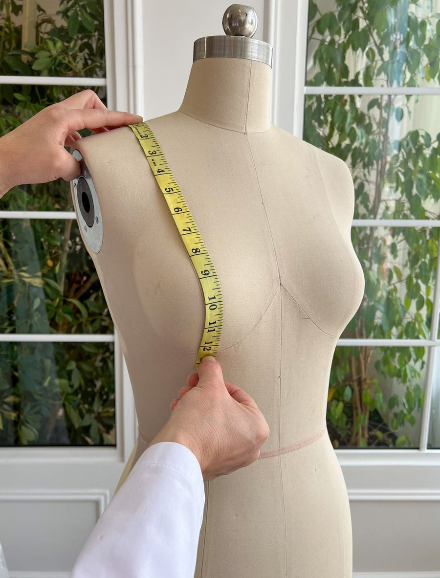 Shoulder to under breast