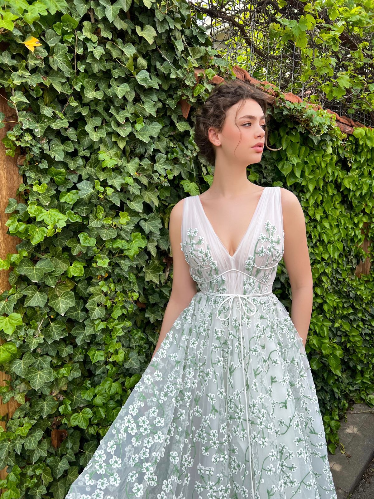 White A-Line dress with lace, no sleeves and v-neck