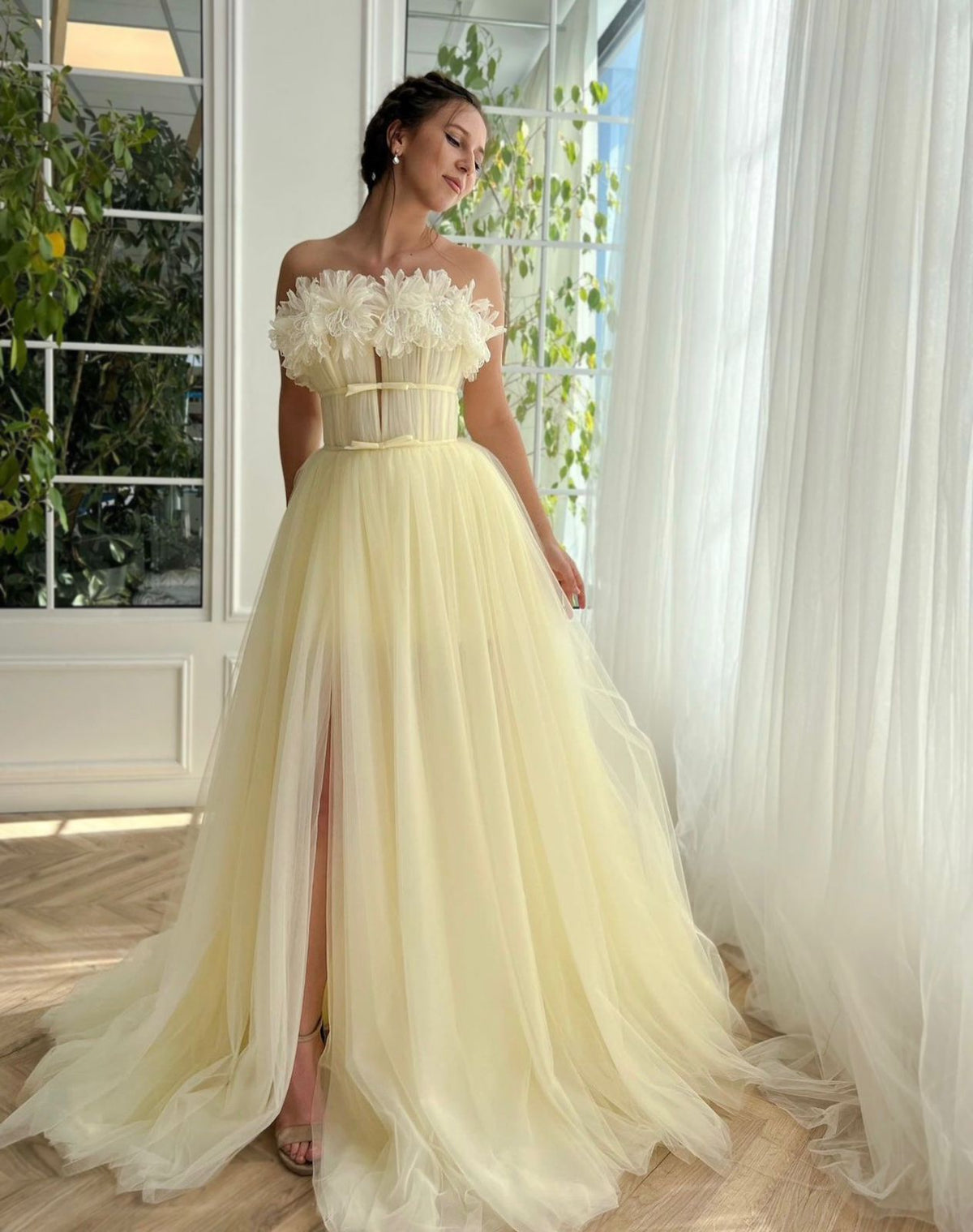 Yellow A-Line dress with no sleeves and embroidery