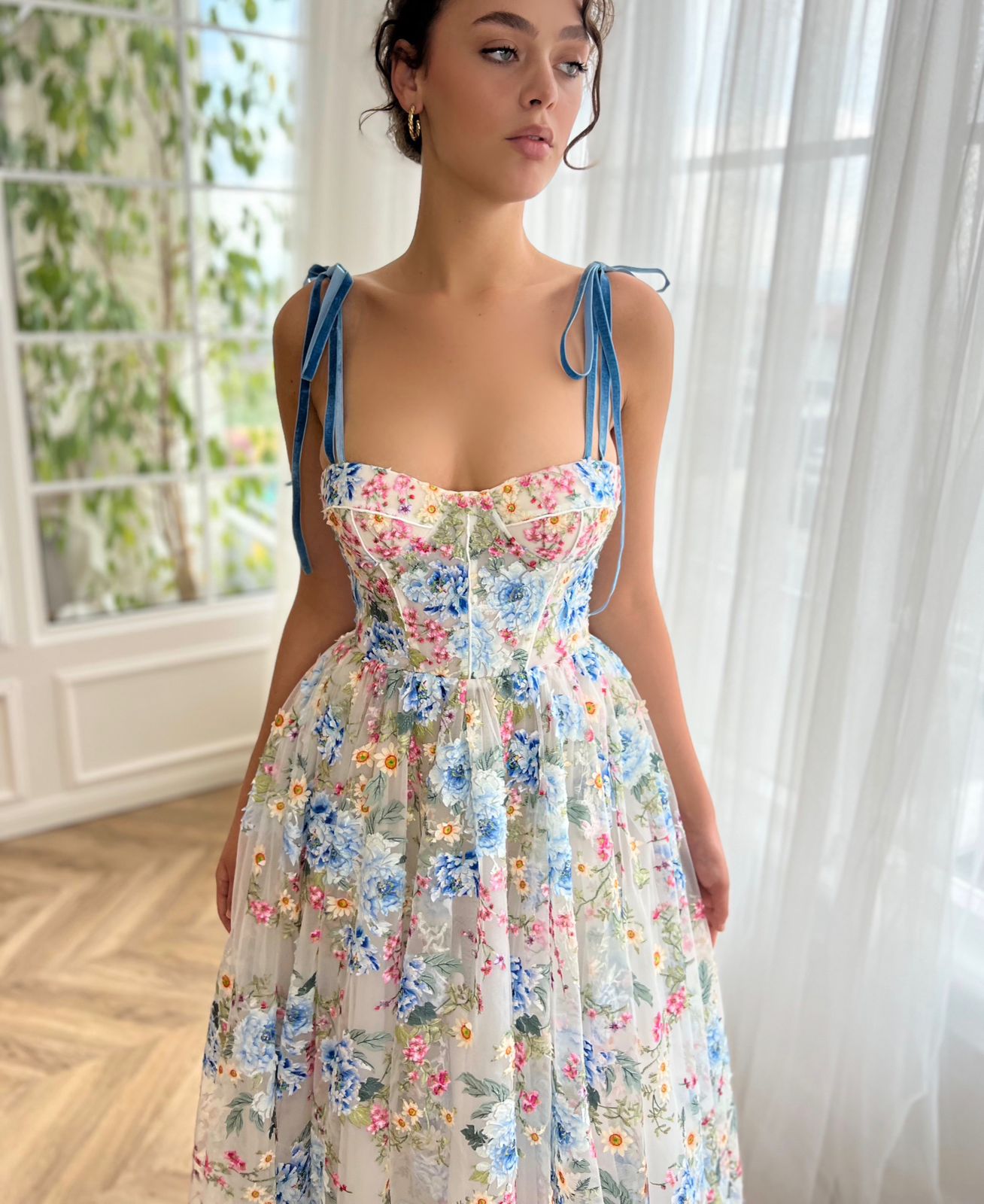 Colorful midi dress with spaghetti straps, floral and embroidery
