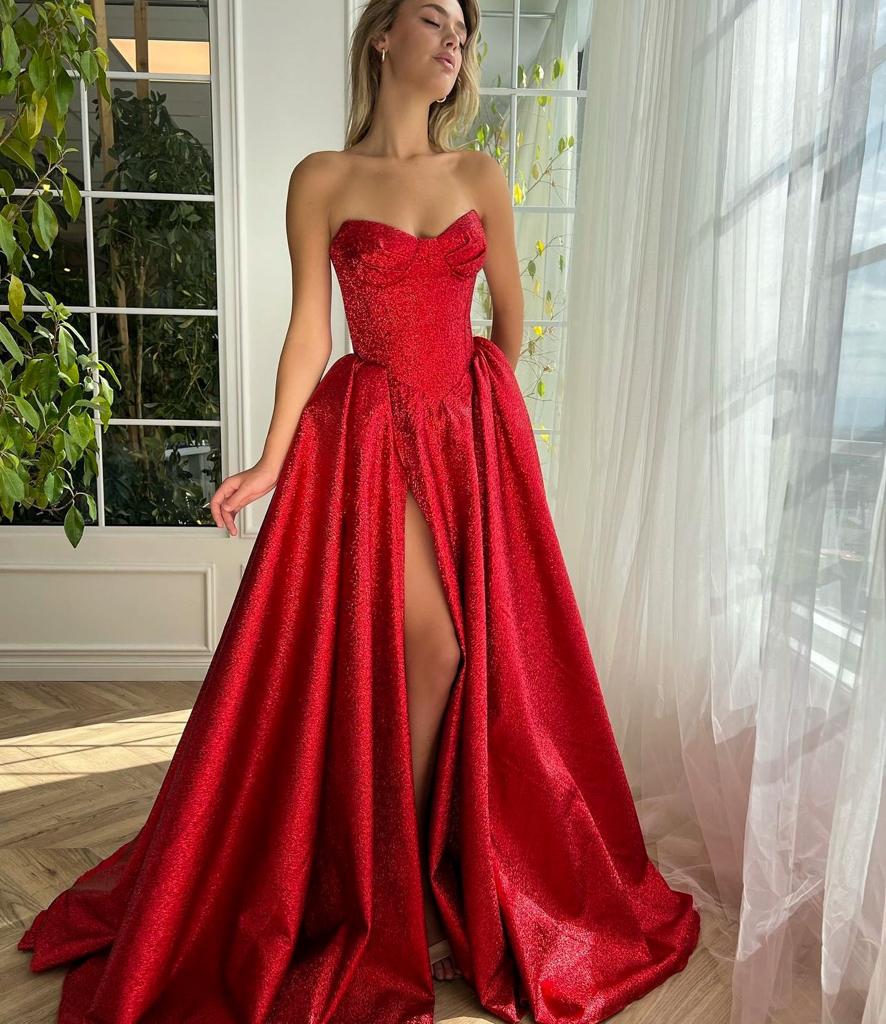 Red A-Line dress with embroidery and without straps