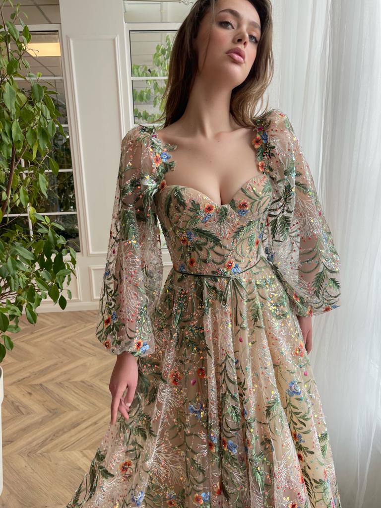 Colorful A-Line dress with long sleeves and embroidery