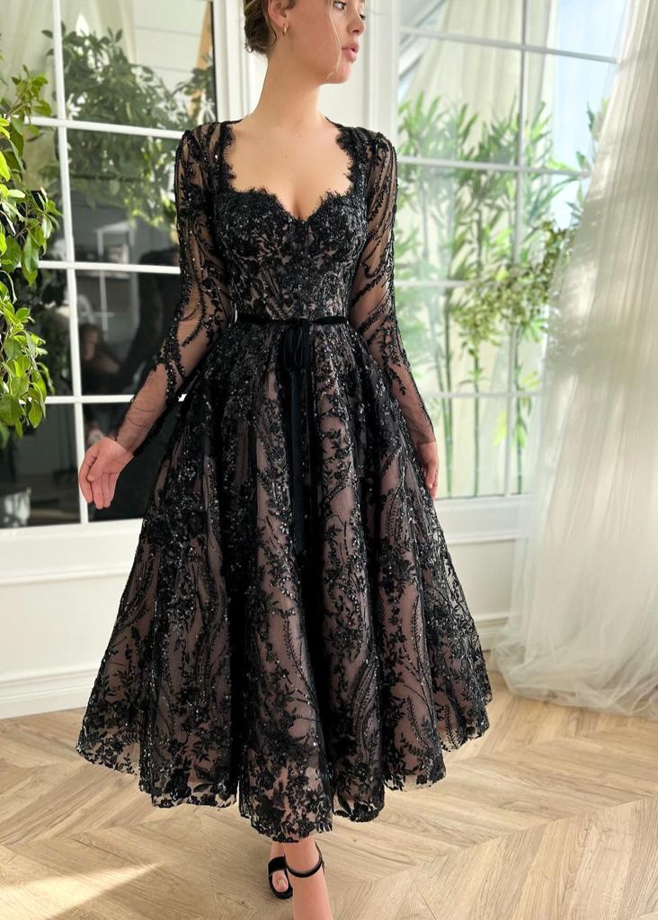 Black midi dress with long sleeves, embroidery and lace