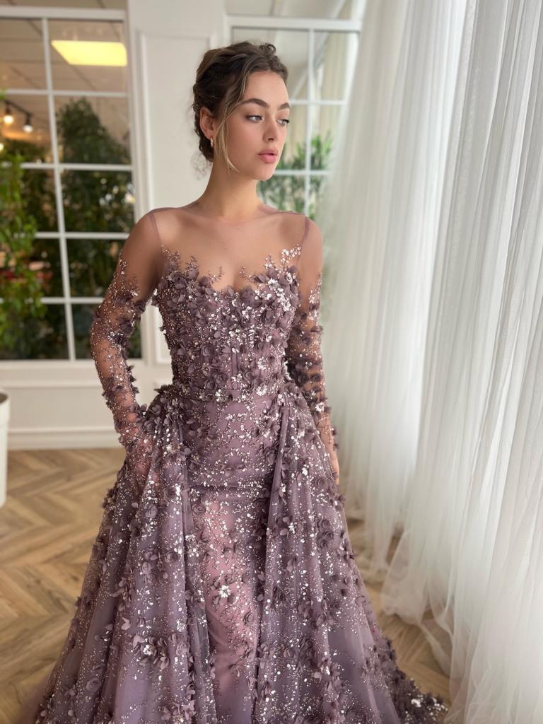 Purple overskirt dress with long sleeves and embroidery