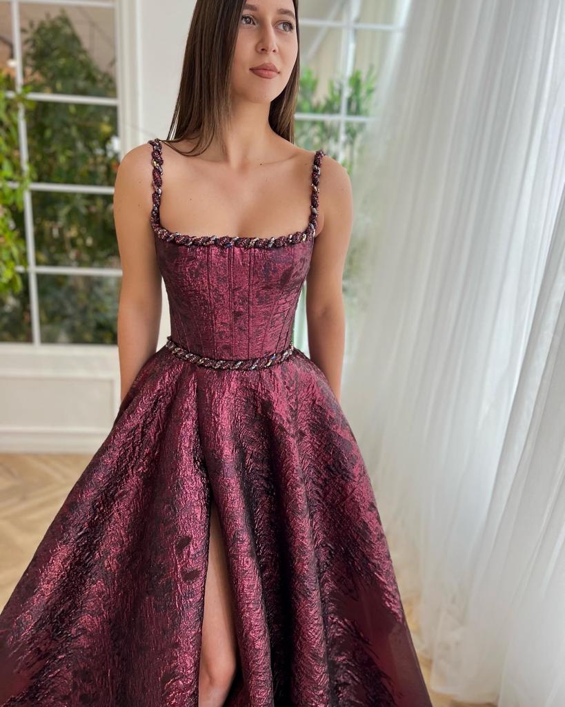 Purple A-Line dress with brocade fabric, spaghetti straps and embroidery