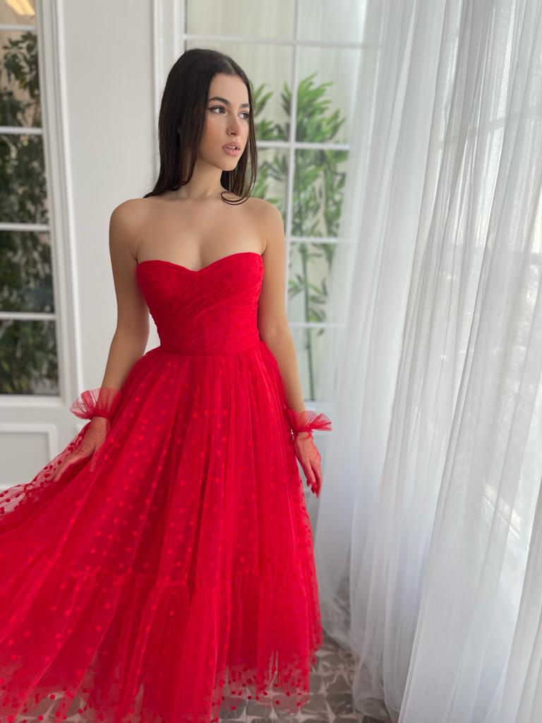 Red dotted midi dress with no sleeves and gloves