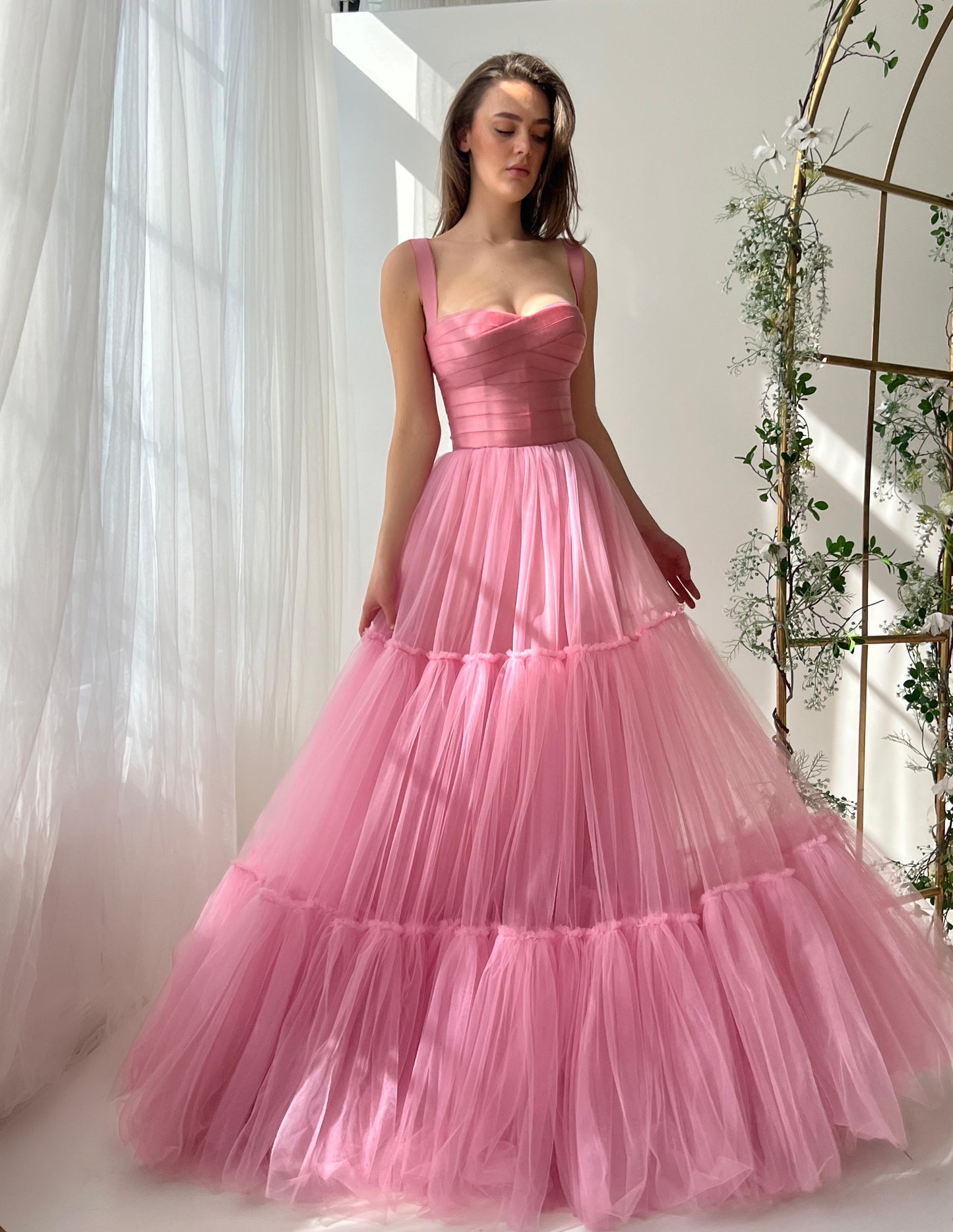 Pink A-Line dress with spaghetti straps and tulle skirt