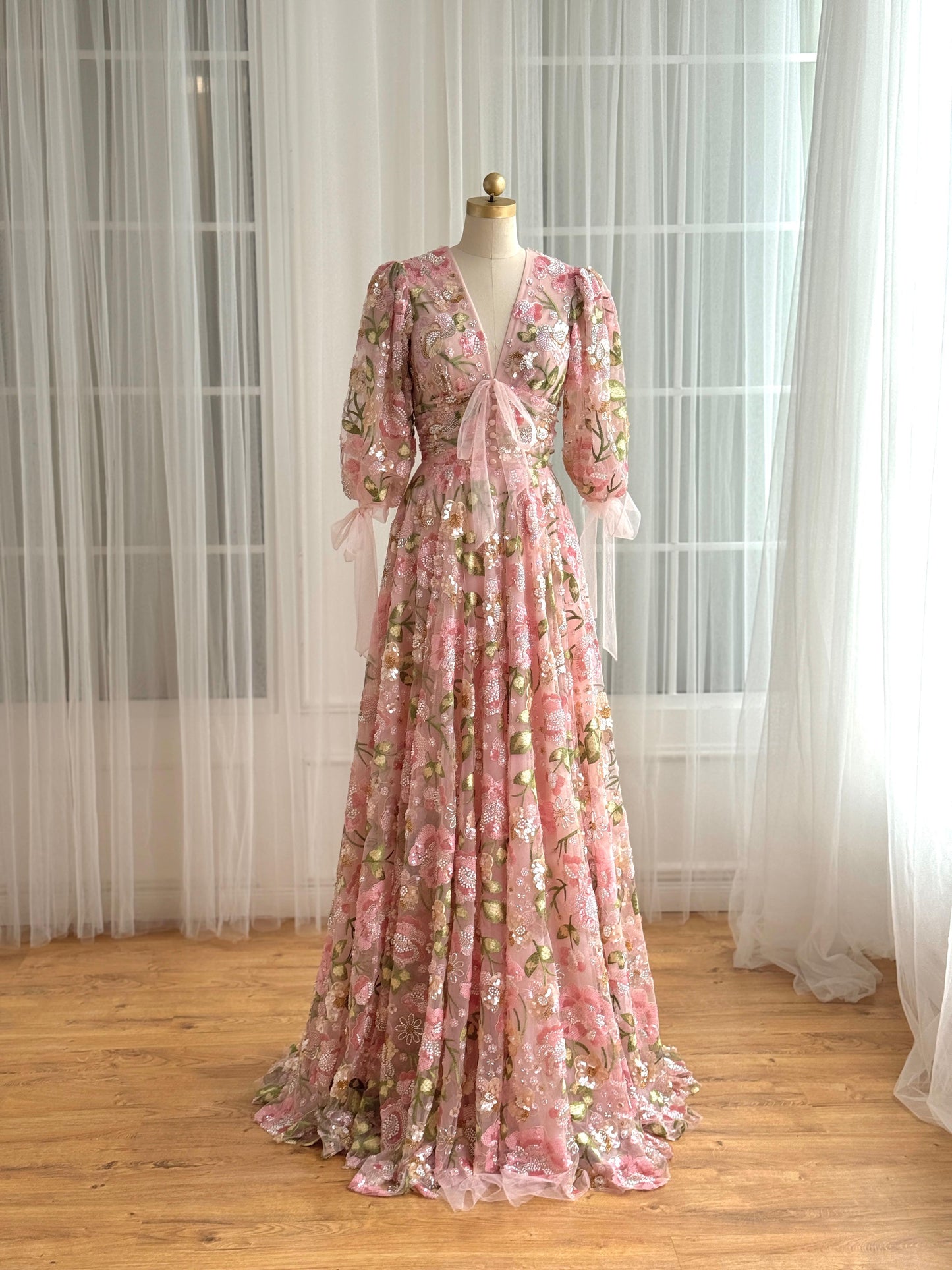 Pink A-Line dress with floral print, v-neck and long sleeves