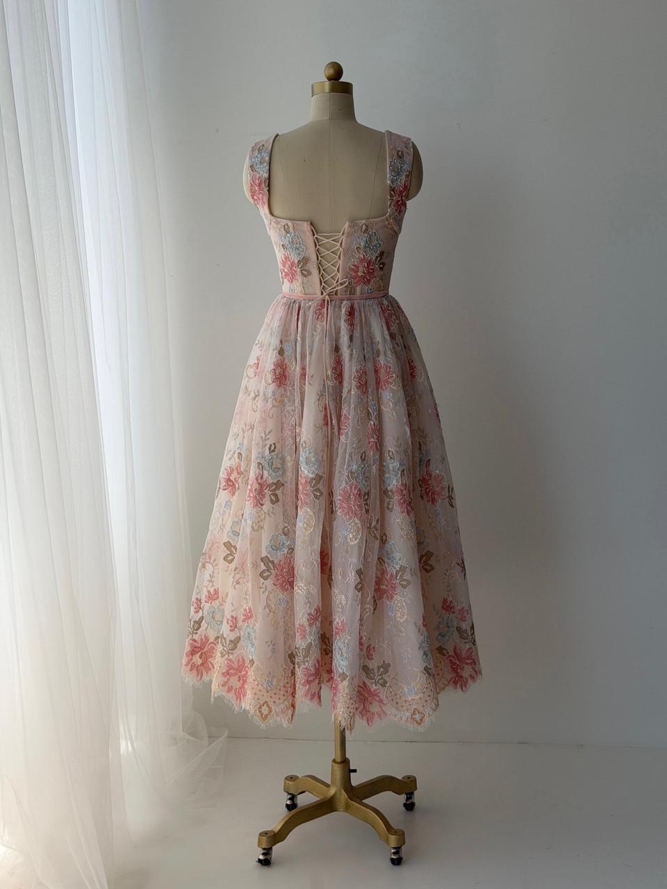 Liora Lace Midi Dress– Teuta Matoshi