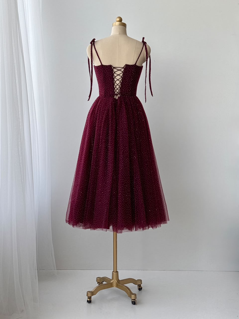Burgundy midi dress with sparkles and spaghetti straps