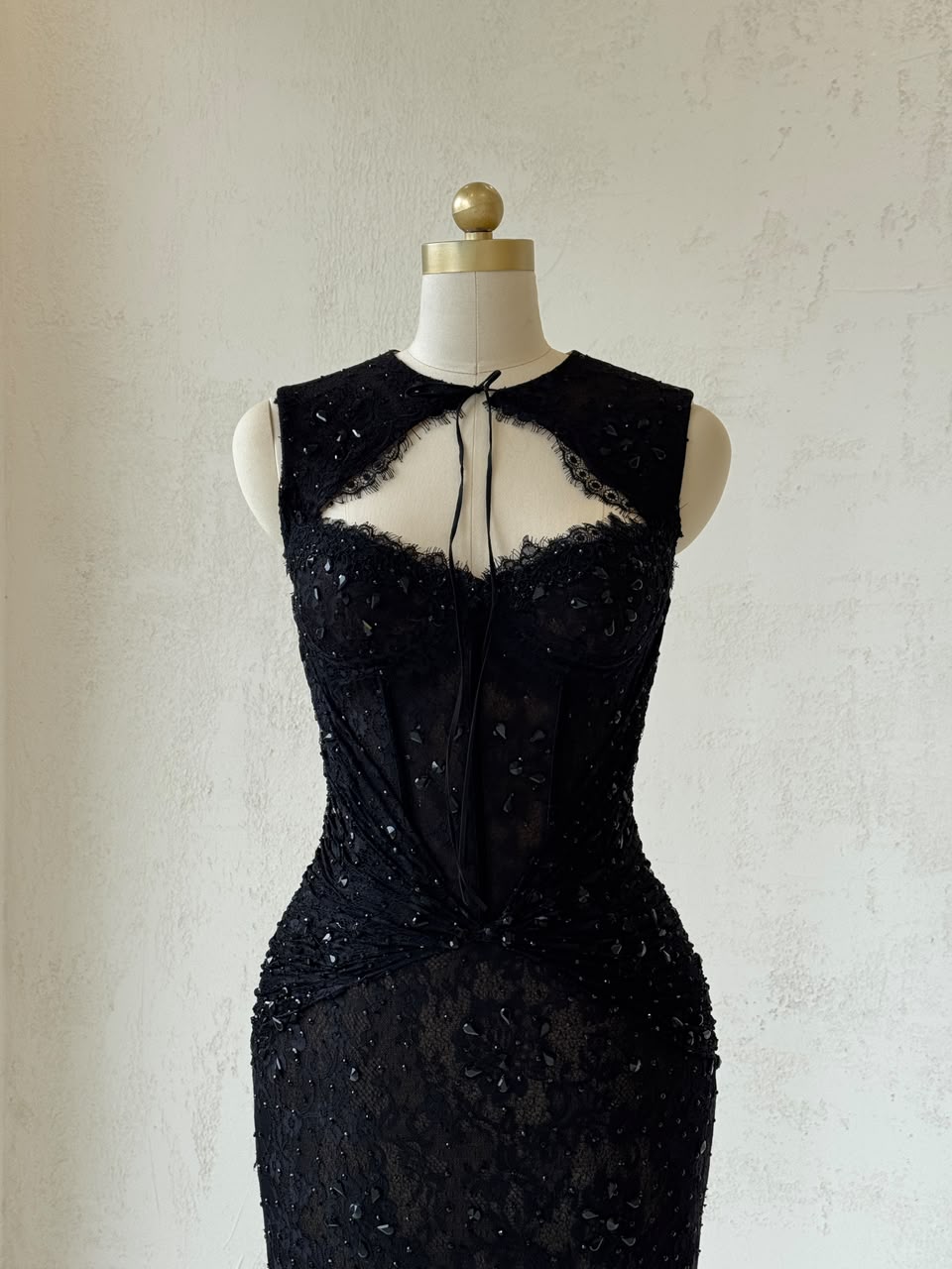 Black mermaid gown with straps, lace and embroidery