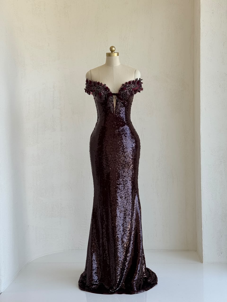 Red mermaid gown wth v-neck, embroidery, sequins and off the shoulder straps