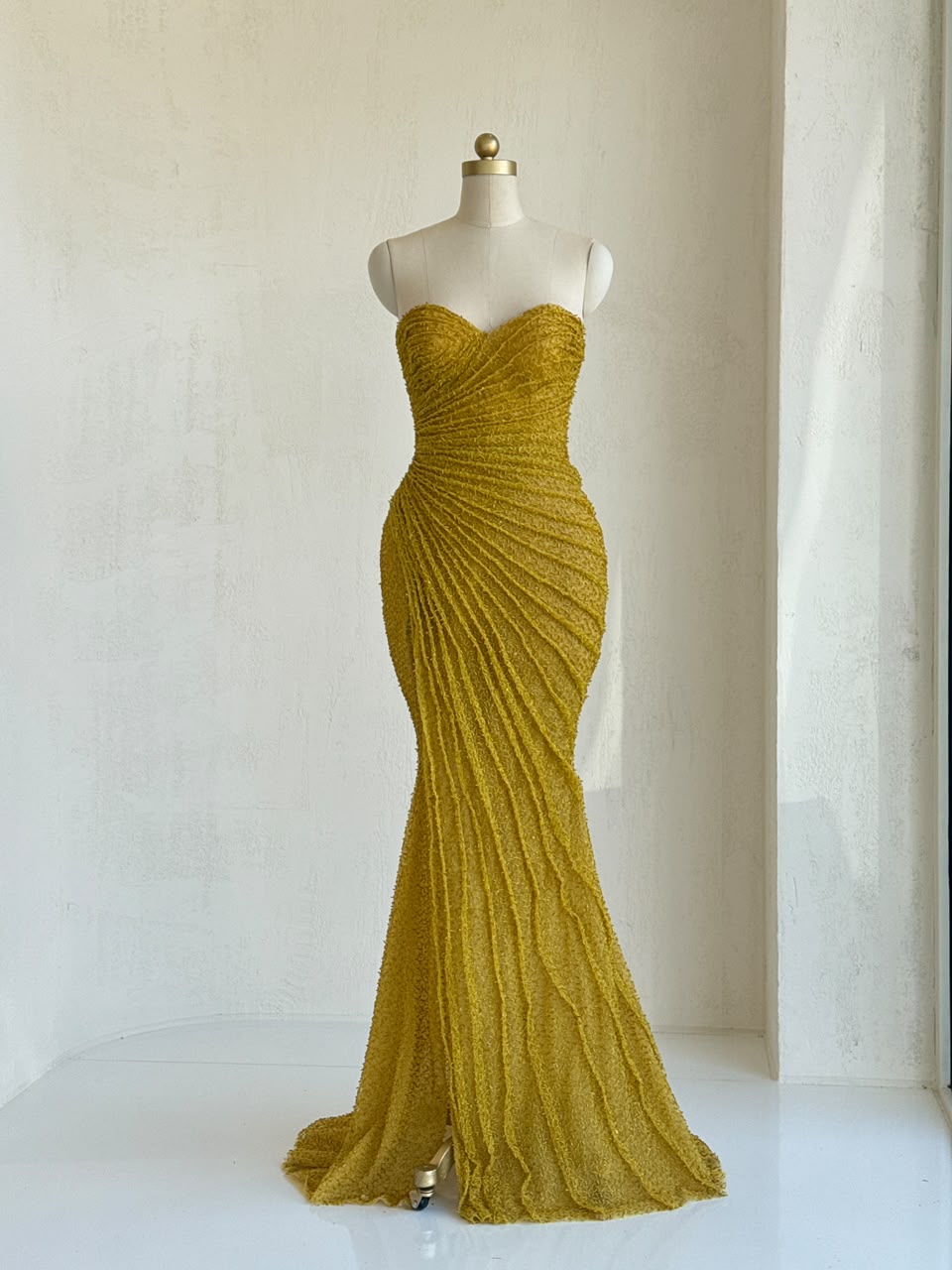 Yellow mermaid gown with no sleeves