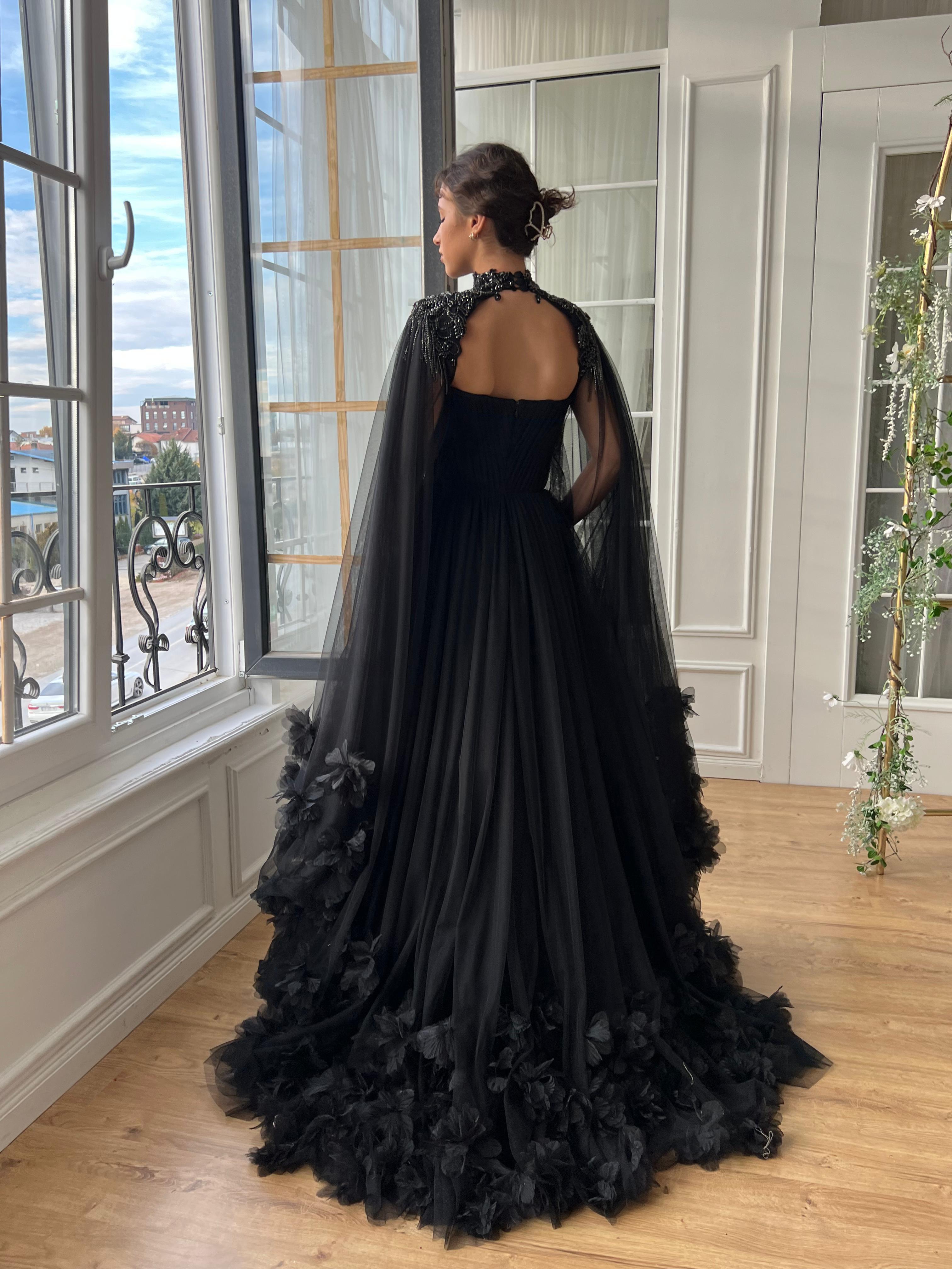 black lining dress Strapless Black Silk A-Line Wedding Dress with Skirt Split and Bow Detail